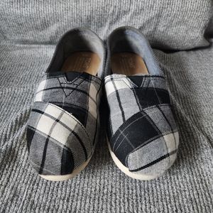 Toms plaid shoes